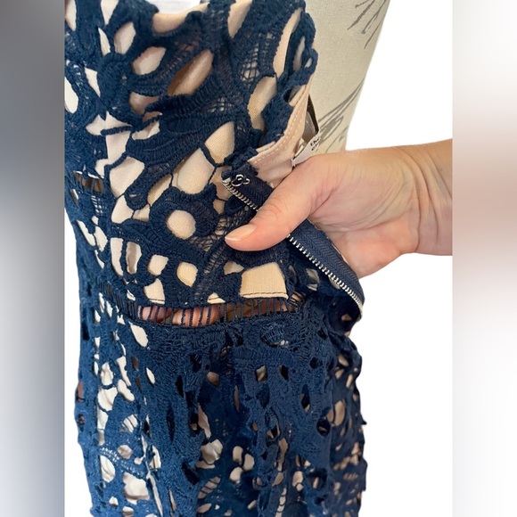 The Clothing Co ELEGANT NAVY BLUE LACE ANKLE-LENGTH MIDI DRESS Medium​ - Picture 9 of 15